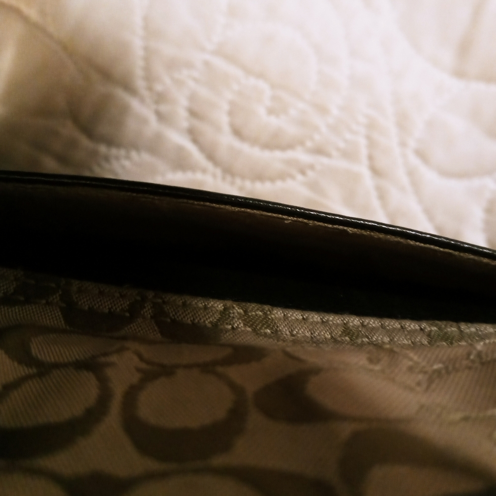 Coach Tabby Brown Leather Wristlet w/Silver tone Buckle Accent - Picture 5 of 9
